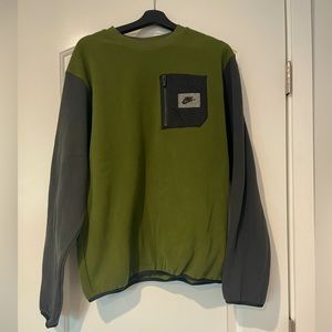 Nike Therma-Fit Fleece Sweatshirt